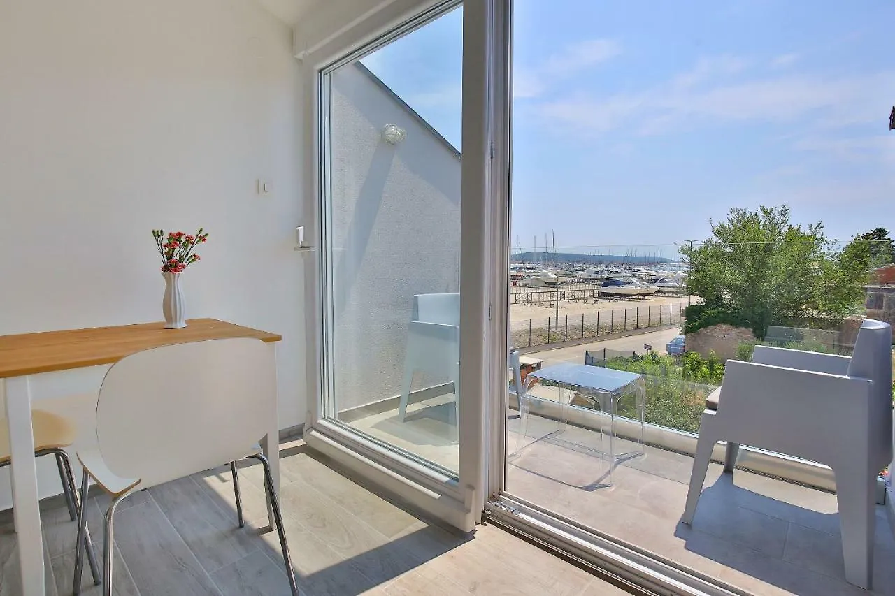 Apartments Villa Navi Bibinje 0*,