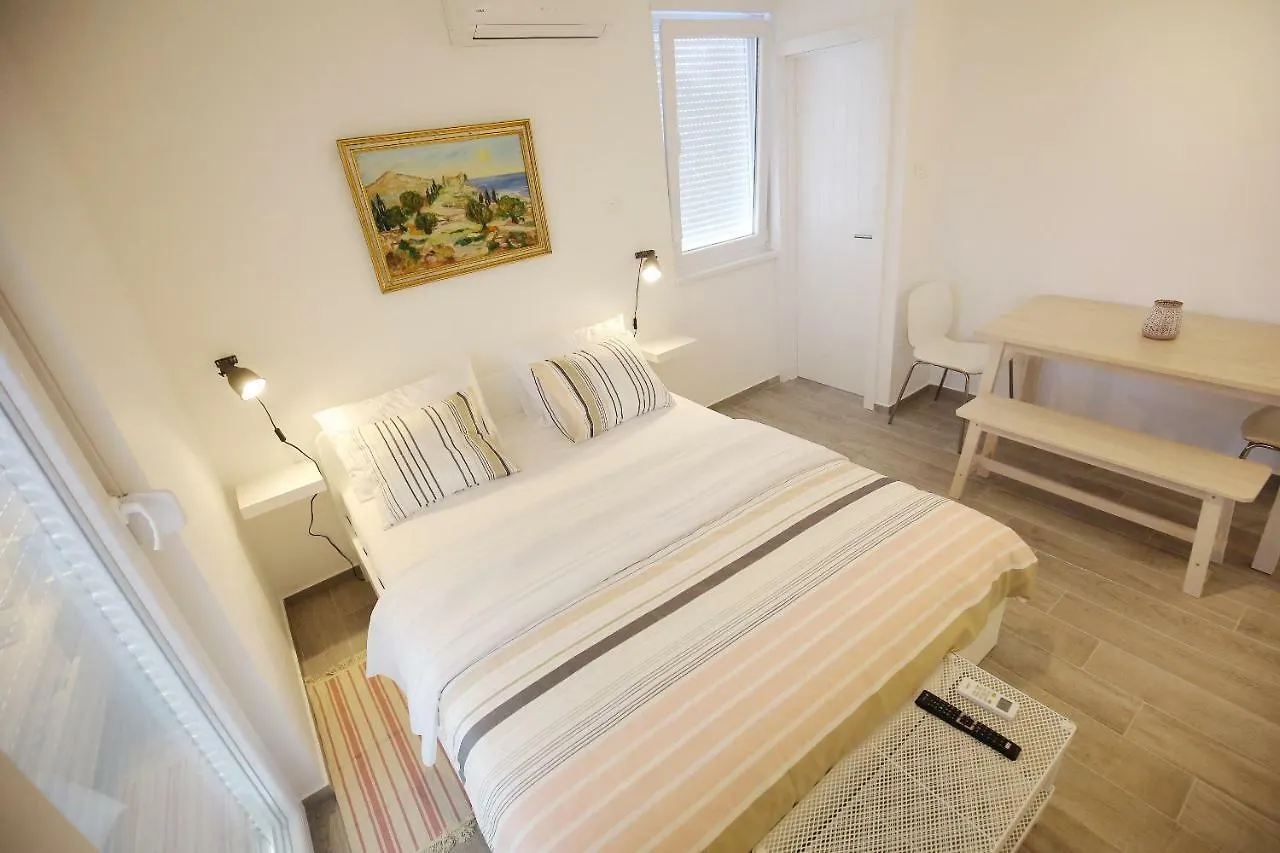 Apartments Villa Navi Bibinje 0*,