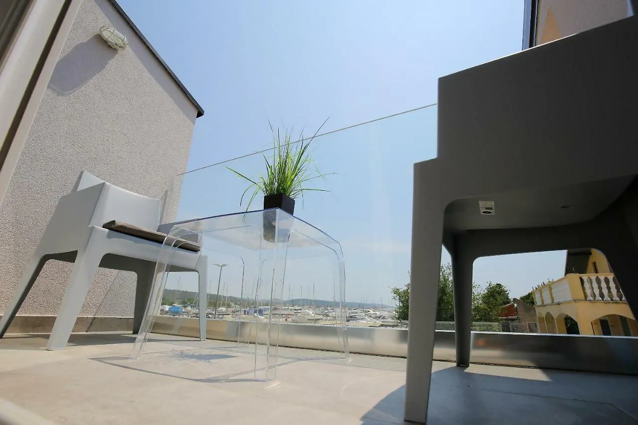 Apartments Villa Navi Bibinje 0*,  Croacia
